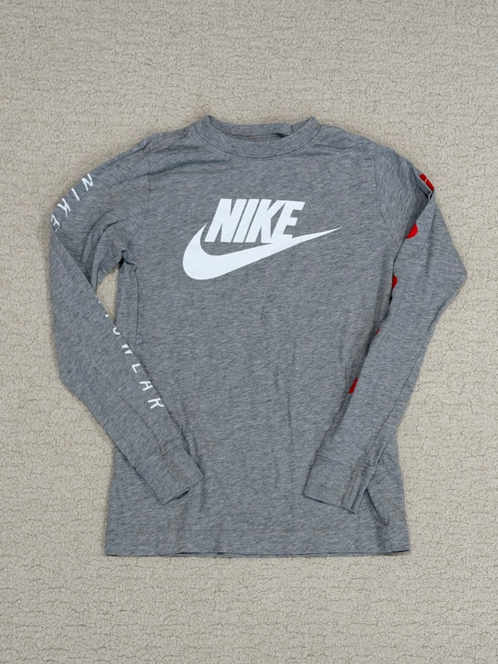 Kids Nike 'The Nike Tee' Long Sleeve Shirt Size Small